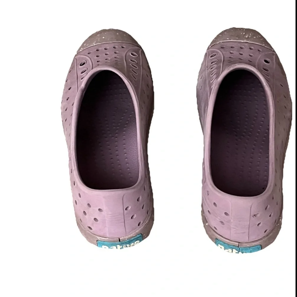 Native Shoes Mauve Slip On Sneakers J2 Kids Size 2 Lightweight Casual Shoes
